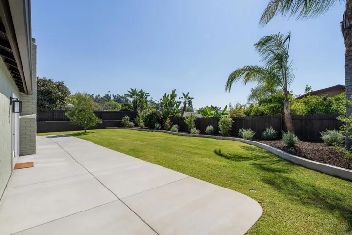 959 Chestnut Drive, Escondido, California 92025