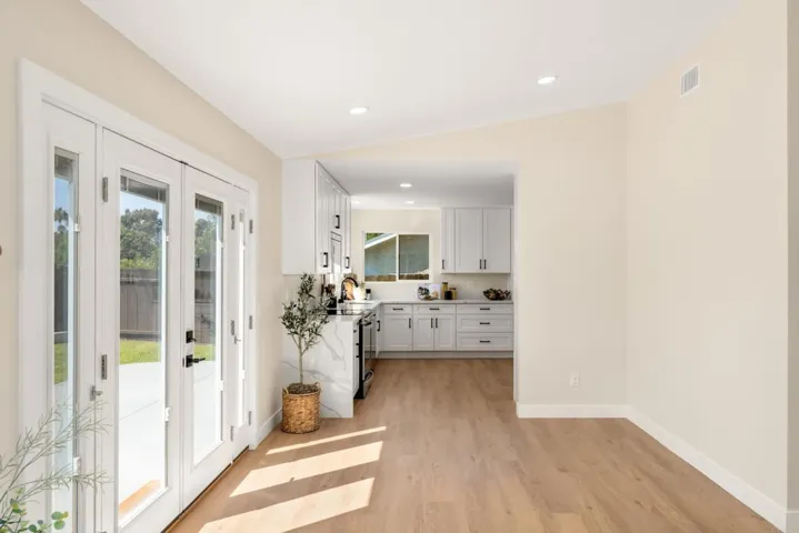 959 Chestnut Drive, Escondido, California 92025