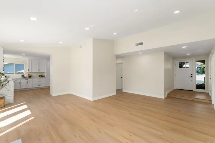 959 Chestnut Drive, Escondido, California 92025