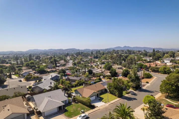 959 Chestnut Drive, Escondido, California 92025