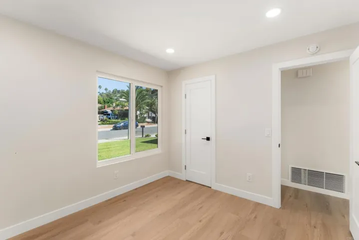 959 Chestnut Drive, Escondido, California 92025