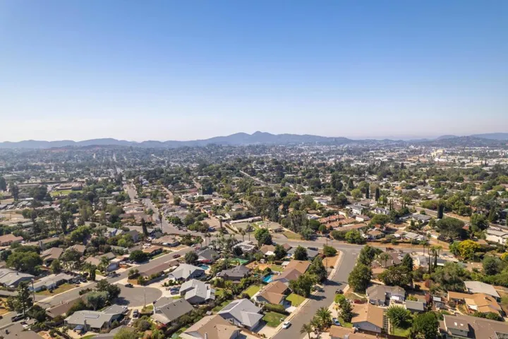 959 Chestnut Drive, Escondido, California 92025