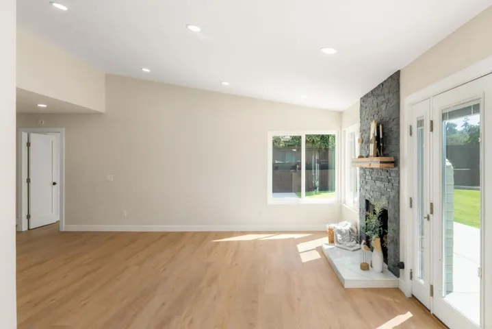 959 Chestnut Drive, Escondido, California 92025