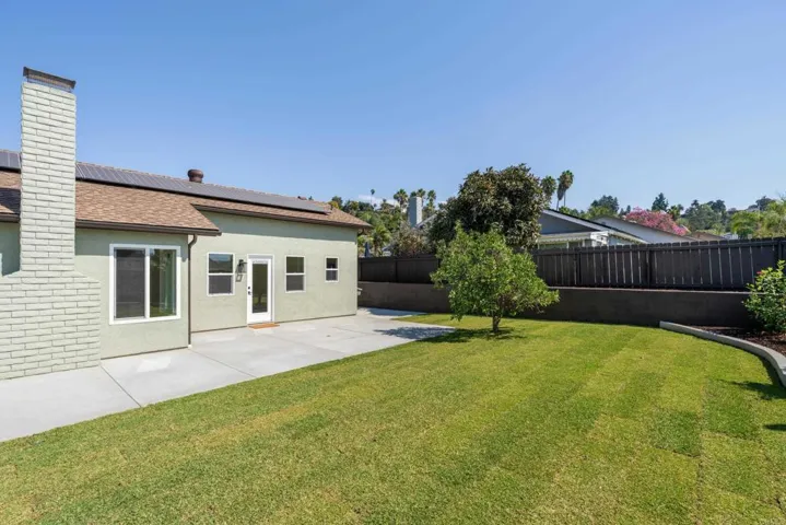 959 Chestnut Drive, Escondido, California 92025