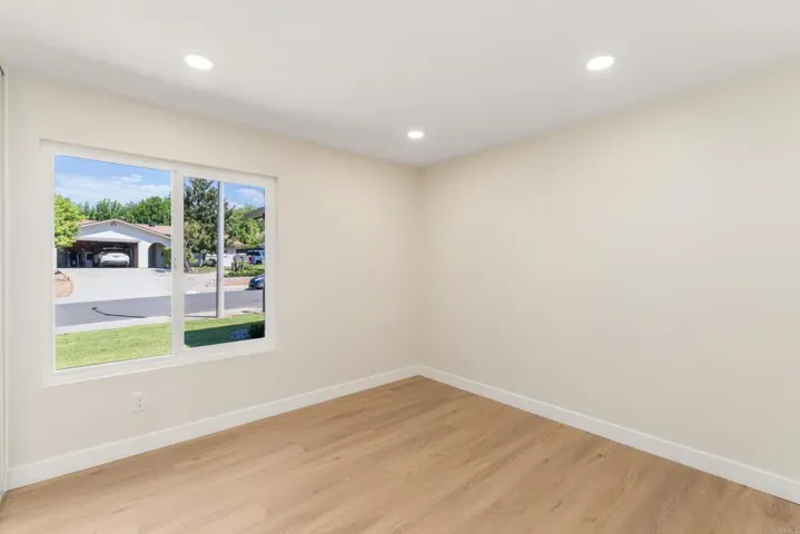 959 Chestnut Drive, Escondido, California 92025