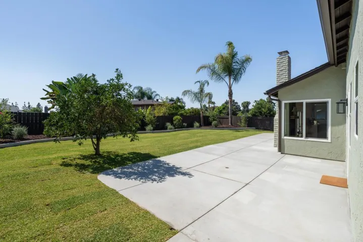 959 Chestnut Drive, Escondido, California 92025