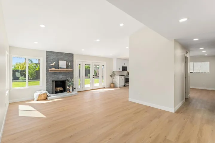 959 Chestnut Drive, Escondido, California 92025