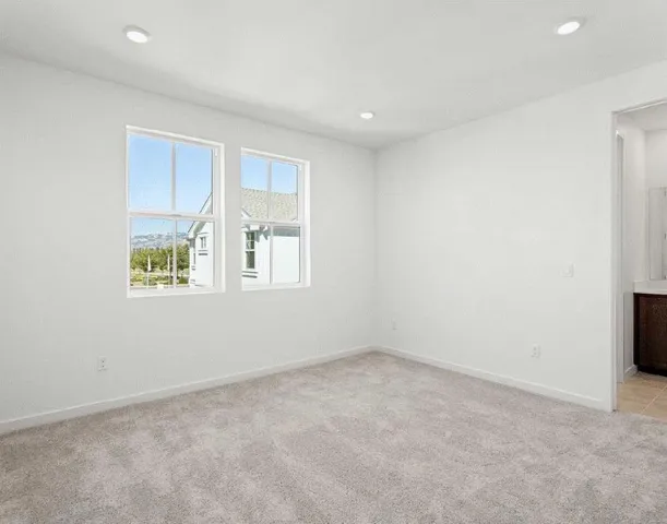305 Caulfield Lane, Petaluma, California 94952