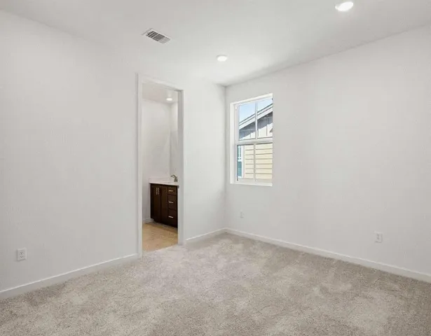 305 Caulfield Lane, Petaluma, California 94952
