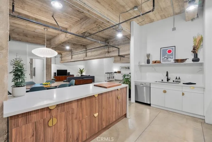 835 Locust Avenue 417, Long Beach, California 90813