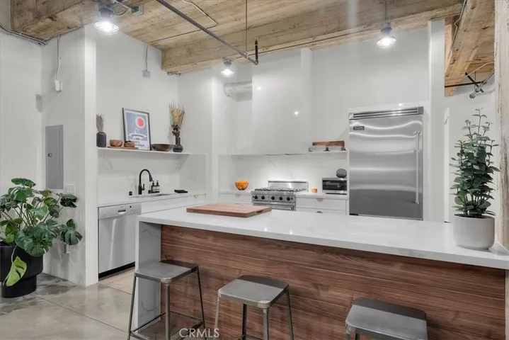 835 Locust Avenue 417, Long Beach, California 90813