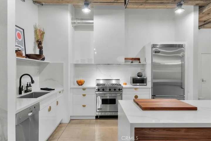 835 Locust Avenue 417, Long Beach, California 90813
