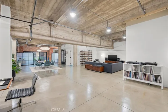 835 Locust Avenue 417, Long Beach, California 90813