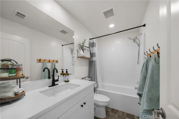 1035 Marigold Court, Calimesa, California 92320