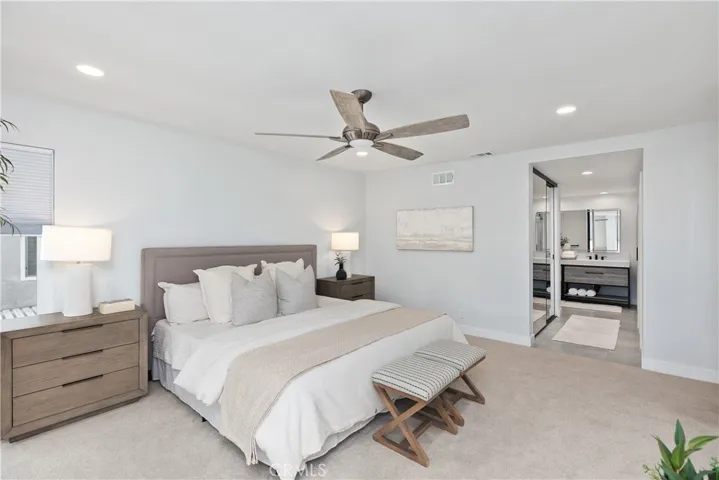 Designer touches throughout this master en-suite.