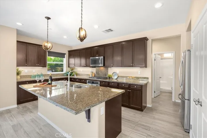 15162 Ledgestone Street, Fontana, California 92336