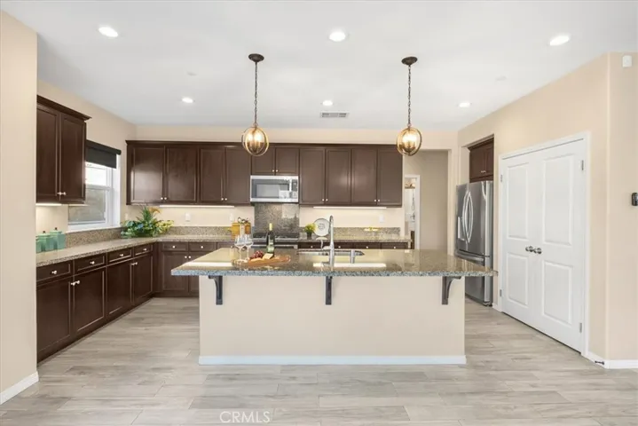 15162 Ledgestone Street, Fontana, California 92336