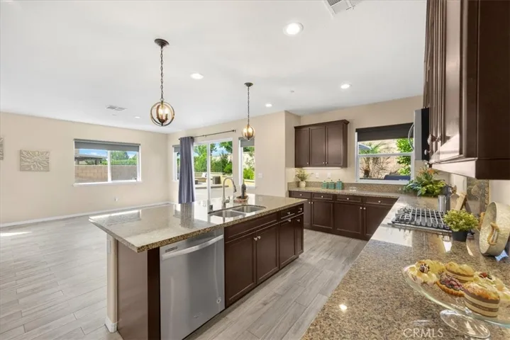 15162 Ledgestone Street, Fontana, California 92336