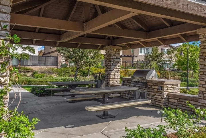 15162 Ledgestone Street, Fontana, California 92336