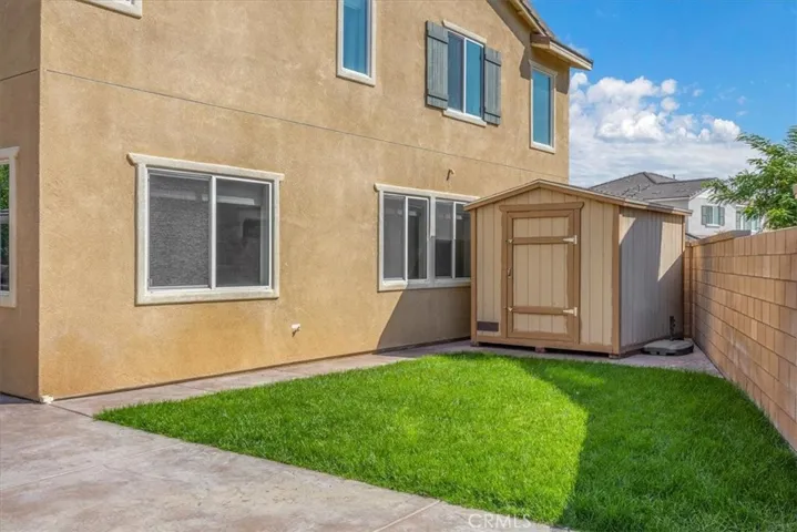 15162 Ledgestone Street, Fontana, California 92336