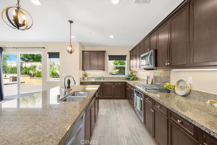 15162 Ledgestone Street, Fontana, California 92336