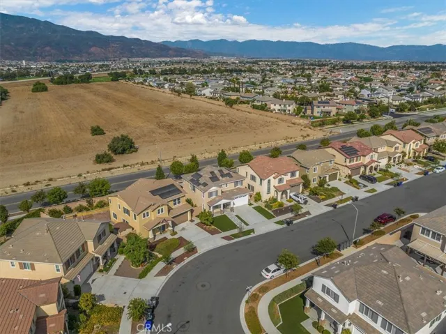 15162 Ledgestone Street, Fontana, California 92336