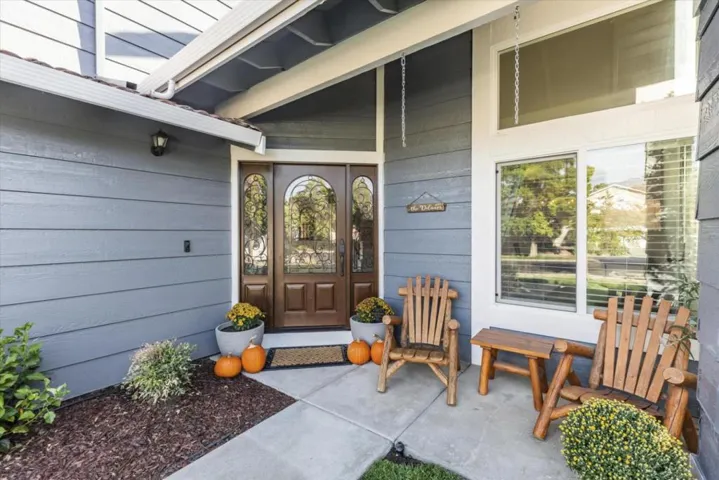 9470 Eagle View Way, Gilroy, California 95020