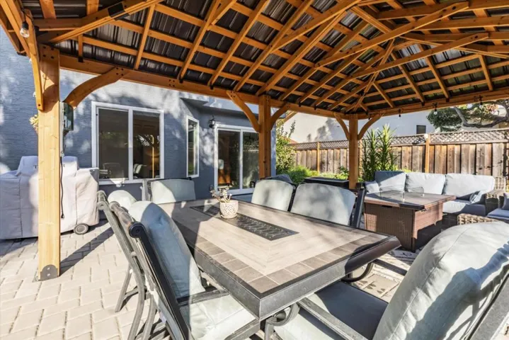 9470 Eagle View Way, Gilroy, California 95020