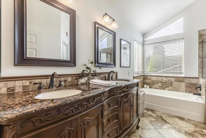 9470 Eagle View Way, Gilroy, California 95020
