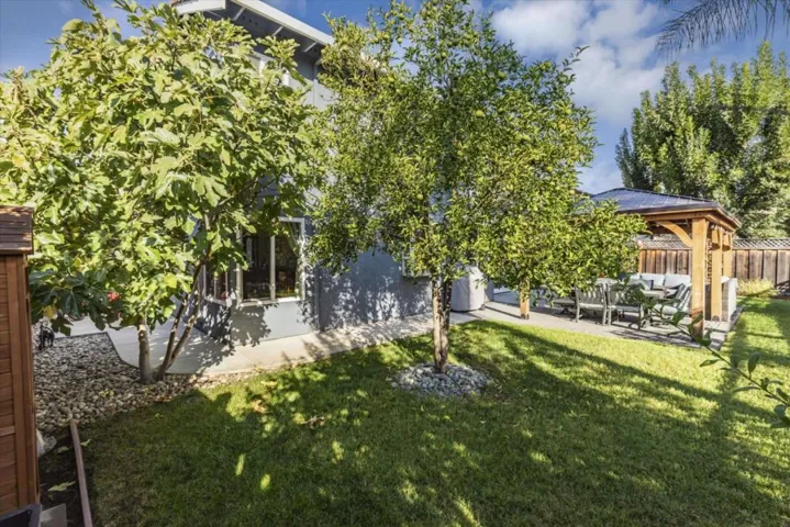 9470 Eagle View Way, Gilroy, California 95020