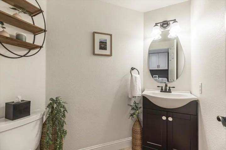9470 Eagle View Way, Gilroy, California 95020