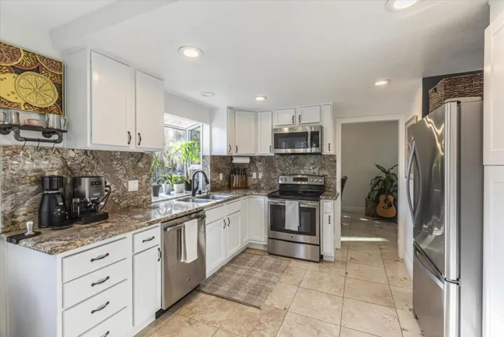 9470 Eagle View Way, Gilroy, California 95020