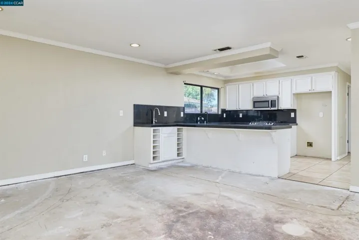 5230 Linda Lou Dr, Carmichael, California 95608