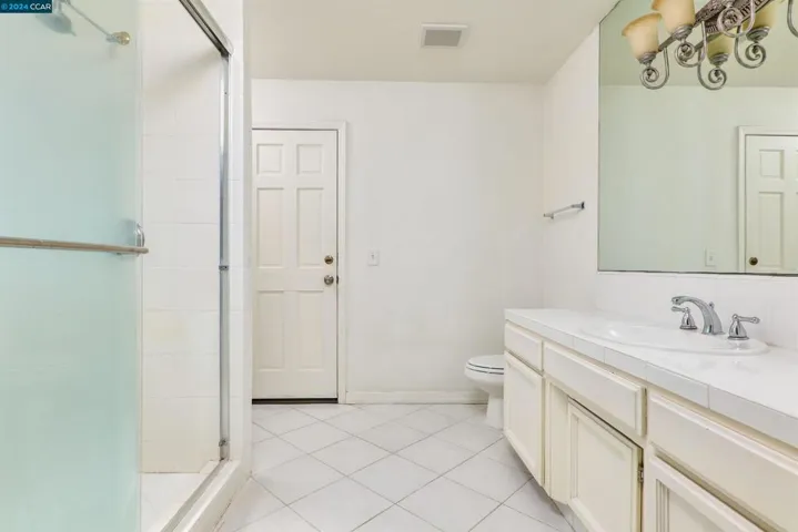 5230 Linda Lou Dr, Carmichael, California 95608