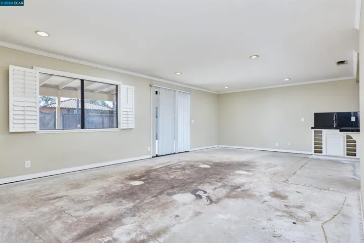5230 Linda Lou Dr, Carmichael, California 95608