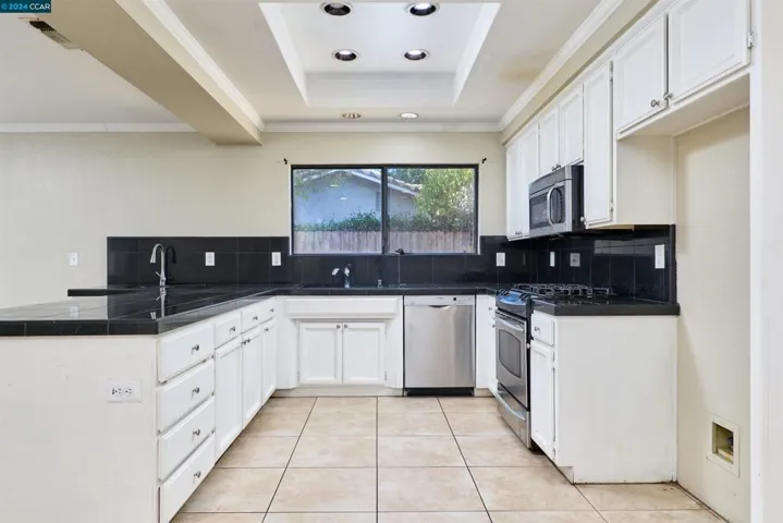 5230 Linda Lou Dr, Carmichael, California 95608