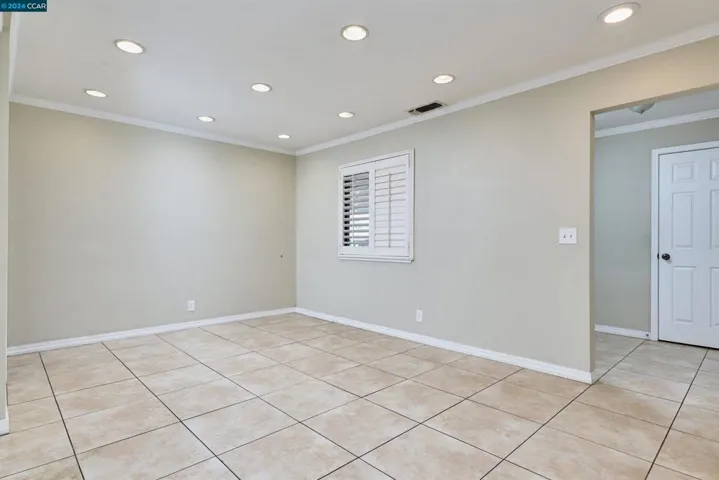 5230 Linda Lou Dr, Carmichael, California 95608