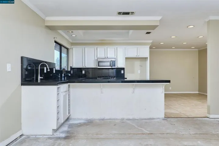 5230 Linda Lou Dr, Carmichael, California 95608