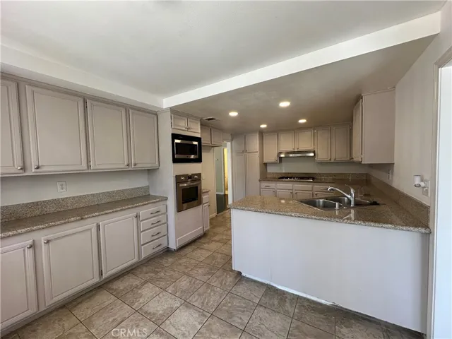 7517 Bovey Avenue, Reseda, California 91335