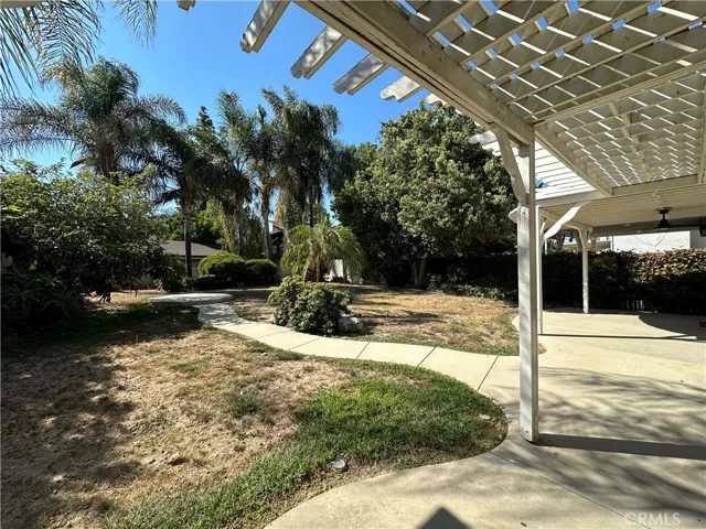7517 Bovey Avenue, Reseda, California 91335