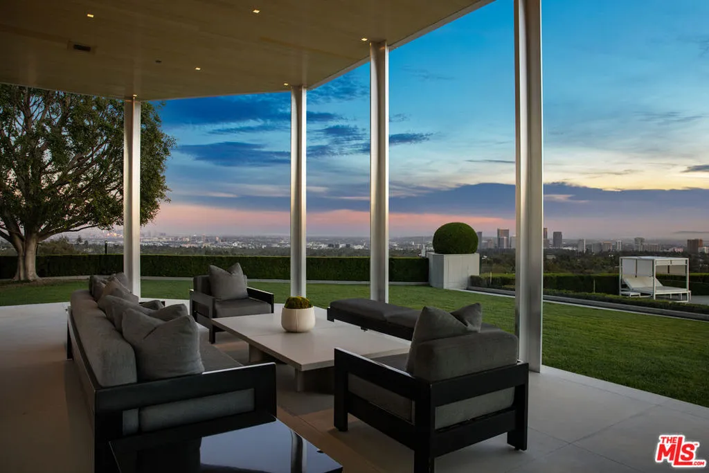 1261 Angelo Drive, Beverly Hills, California 90210 home-pic-36