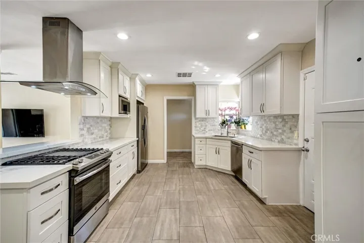 16631 Osborne Street, North Hills, California 91343