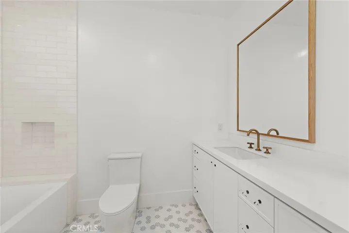 1700 Port Manleigh Circle, Newport Beach, California 92660