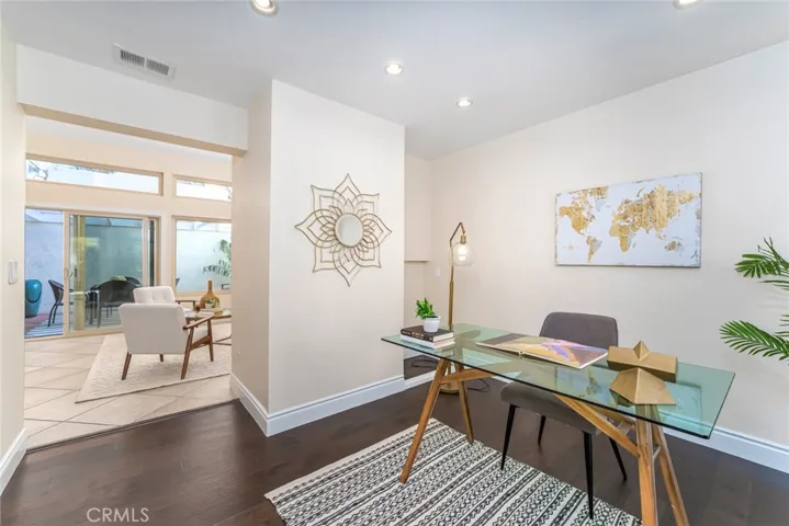 11 Segura 54, Irvine, California 92612