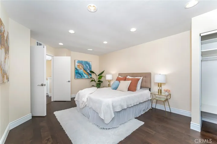 11 Segura 54, Irvine, California 92612