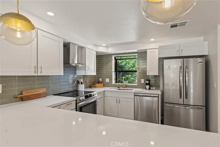 605 Woodcrest Lane E, Palm Desert, California 92260