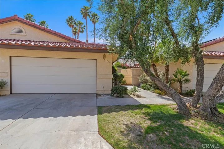 605 Woodcrest Lane E, Palm Desert, California 92260