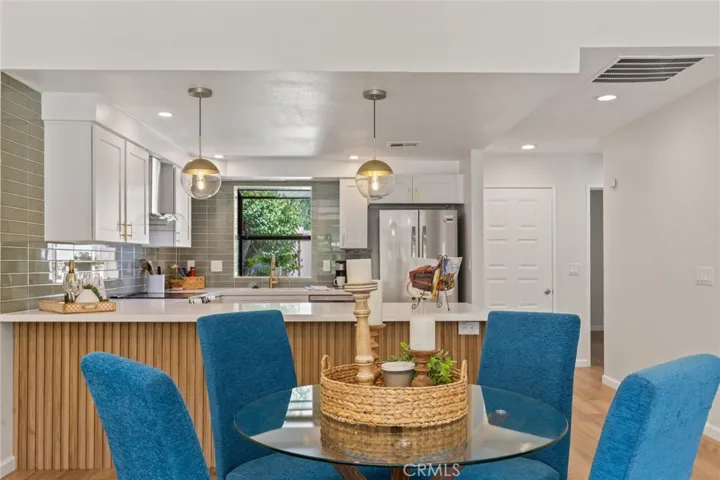 605 Woodcrest Lane E, Palm Desert, California 92260