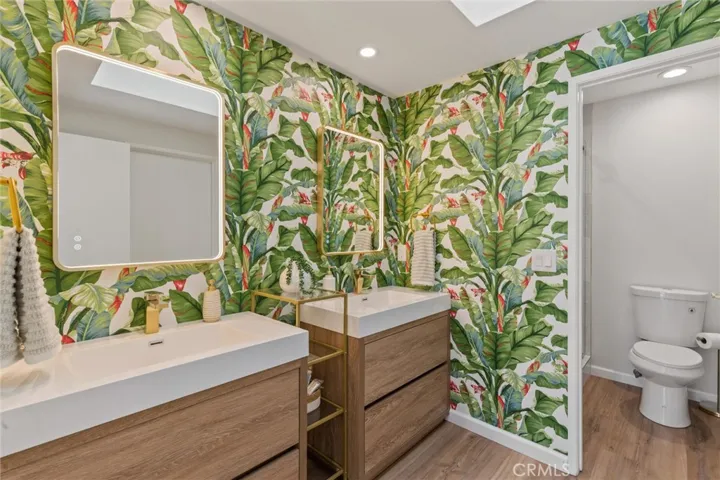 605 Woodcrest Lane E, Palm Desert, California 92260