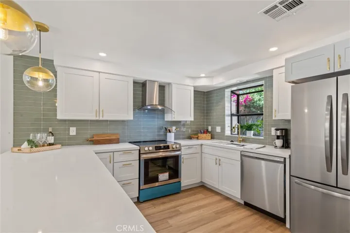 605 Woodcrest Lane E, Palm Desert, California 92260
